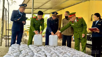 Công an xã Thượng Bằng La phát hiện, xử lý cơ sở sản xuất, kinh doanh rượu trái phép