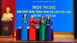 Đồng chí Lê Thị Thủy được bầu giữ chức Chủ tịch Hội Liên hiệp Phụ nữ Việt Nam