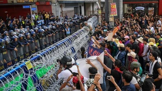 Biểu tình liên tiếp nổ ra, Tổng thống Philippines Marcos chịu sức ép chưa từng có