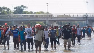 Mỹ tạm dừng toàn bộ hồ sơ xin nhập cư của công dân 19 quốc gia