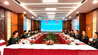Bộ đội Biên phòng Lào Cai (Việt Nam) và khu Mông Tự (Trung Quốc) hội đàm định kỳ