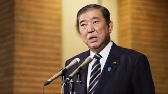 Áp lực yêu cầu Thủ tướng Nhật Bản từ chức tiếp tục gia tăng