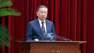 'Hàng thẳng, lối thông, đồng lòng cùng tiến'