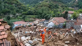 Trung Quốc: Cam Túc ban hành cảnh báo mức cao nhất về nguy cơ lũ quét và sạt lở đất