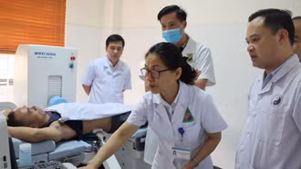 Bệnh viện Y học cổ truyền tỉnh triển khai hiệu quả kỹ thuật tán sỏi ngoài cơ thể ESWL