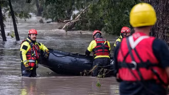 Mỹ: Nạn nhân trong trận lũ lụt kinh hoàng tại Texas vượt 100 người