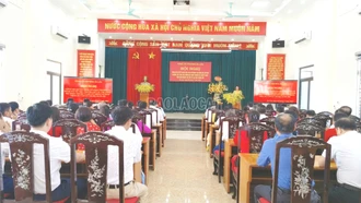 Đảng ủy phường Âu Lâu công bố quyết định thành lập 51 chi, đảng bộ trực thuộc 