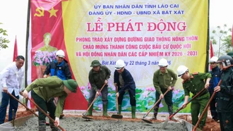 Xã Bát Xát và Bảo Thắng ra quân làm đường giao thông nông thôn