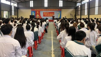 Trường Sĩ quan Không quân tư vấn tuyển sinh quân sự tại tỉnh Lào Cai