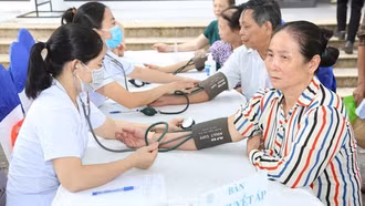 Đề xuất lộ trình ưu tiên khám sức khỏe định kỳ, khám sàng lọc miễn phí