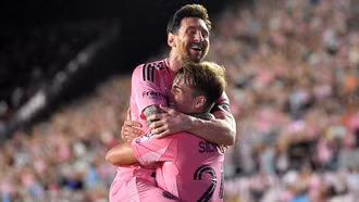 Messi bất ngờ được vinh danh đặc biệt