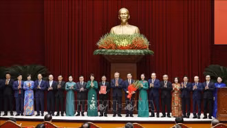 Hội nghị công bố Quyết định của Bộ Chính trị về công tác cán bộ