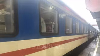 44 tàu khách ngừng chạy, 21.000 vé đã hoàn trả do mưa lũ ở Trung Bộ