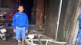 Tặng bằng khen cho người đàn ông dũng cảm cứu hơn 40 người ở rốn lũ Hòa Thịnh