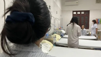 Nhiều người trẻ "sập nguồn" vì thức khuya?