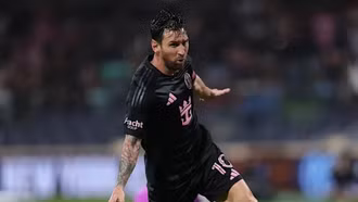 Lionel Messi không ngừng ghi bàn, Inter Miami giành vé vào play-off