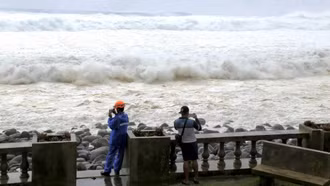 Philippines ứng phó cấp cao nhất với siêu bão Ragasa