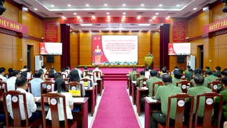 Đoàn công tác của tỉnh làm việc với các phường Yên Bái, Văn Phú, Âu Lâu, Nam Cường