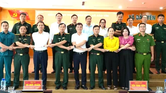 Ban Chỉ huy Phòng thủ khu vực 3 - Bảo Yên và xã Bảo Yên kí kết giao ước kết nghĩa