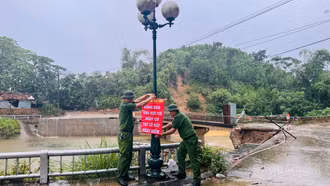 Công an Lào Cai chủ động ứng phó và hỗ trợ Nhân dân khắc phục hậu quả hoàn lưu bão số 10