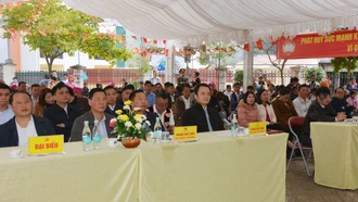 Trưởng Ban Nội chính Tỉnh ủy Giàng Quốc Hưng dự Ngày hội Đại đoàn kết dân tộc tại thôn Tà Chử, xã Phình Hồ