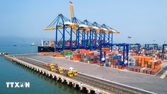 Xuất khẩu 2026: Áp lực từ "gió ngược" toàn cầu và lời giải tăng cường nội lực