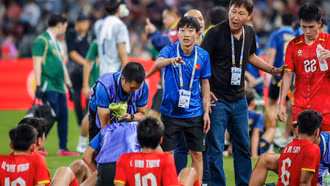 HLV Kim Sang-sik không chia tay Việt Nam, sớm bận rộn lựa chọn nhân tài cho đội tuyển