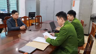 Khởi tố, bắt tạm giam lái tàu khách trong vụ tai nạn giao thông đường thủy tại hồ Thác Bà