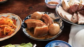 "Hội chứng mùng 4 Tết": Khi cơ thể bắt đầu "mệt" vì ăn uống, thức khuya nhiều