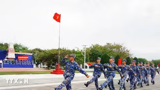 Chiến sĩ trên quần đảo Trường Sa ra quân, phát động phong trào thi đua năm 2026