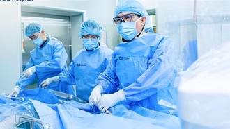 Hút thuốc lá 40 năm, người đàn ông phải cấp cứu trong tình trạng nguy kịch