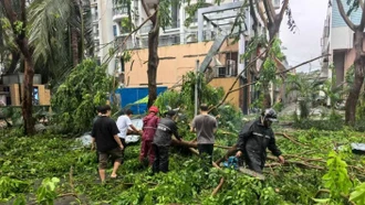 Bão Kajiki gây nhiều thiệt hại sau khi quét qua đảo Hải Nam, Trung Quốc