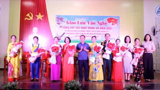 Phường Lào Cai tổ chức giao lưu văn nghệ và tổng kết các hoạt động hè