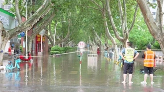 Hơn 4.000 người mắc kẹt vì mưa lũ ở Cam Túc, Trung Quốc