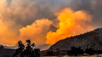 Cháy rừng lan nhanh, bang California (Mỹ) mở rộng lệnh sơ tán