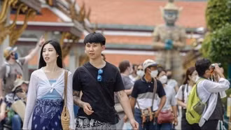 Thái Lan tìm cách giành lại khách Trung Quốc 'mất vào tay' Việt Nam
