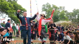 Phát triển công nghiệp văn hóa gắn với tăng trưởng bền vững