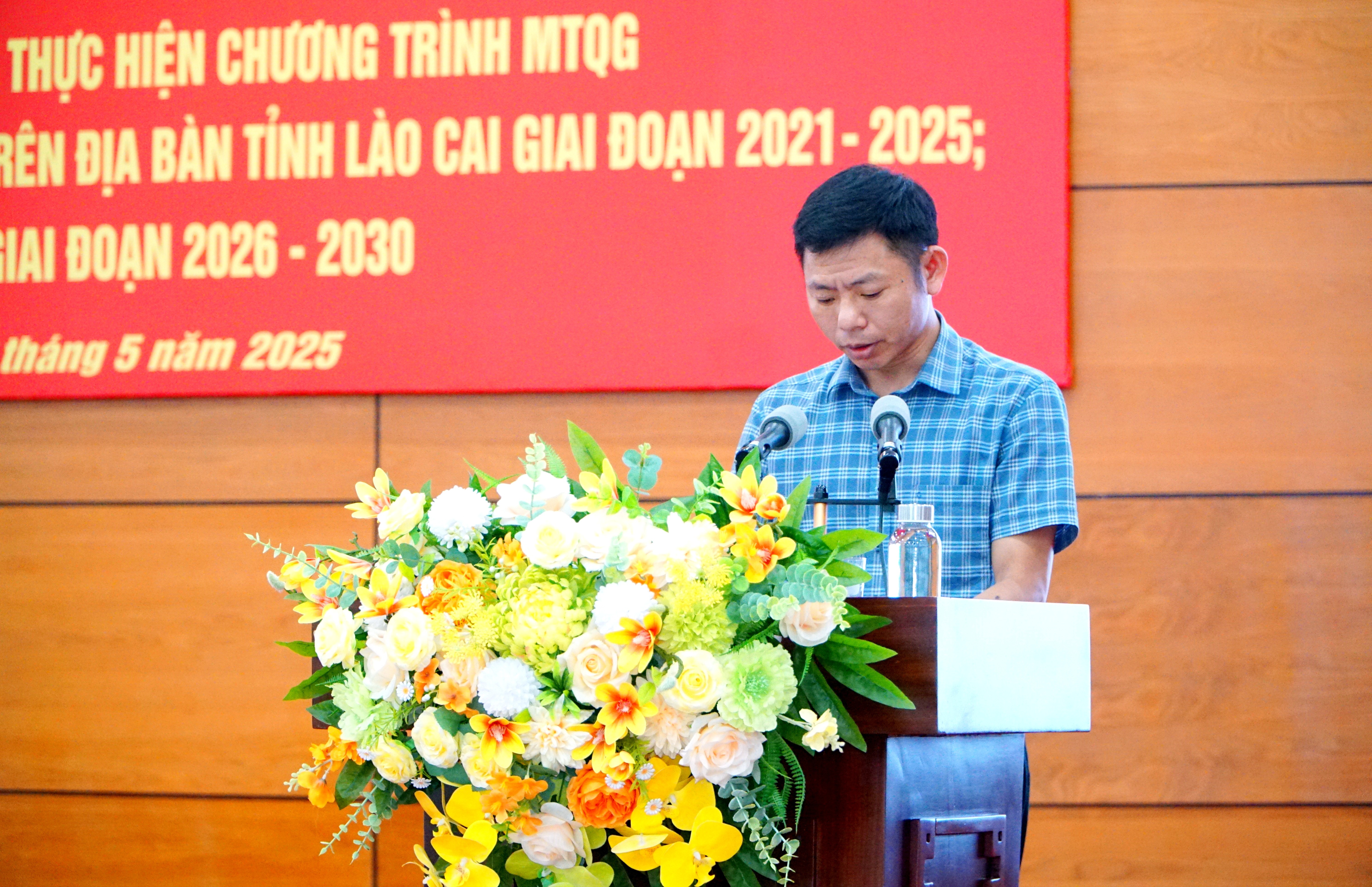 Các đại biểu tham luận, thảo luận tại hội nghị. img-20250527-112538.jpg