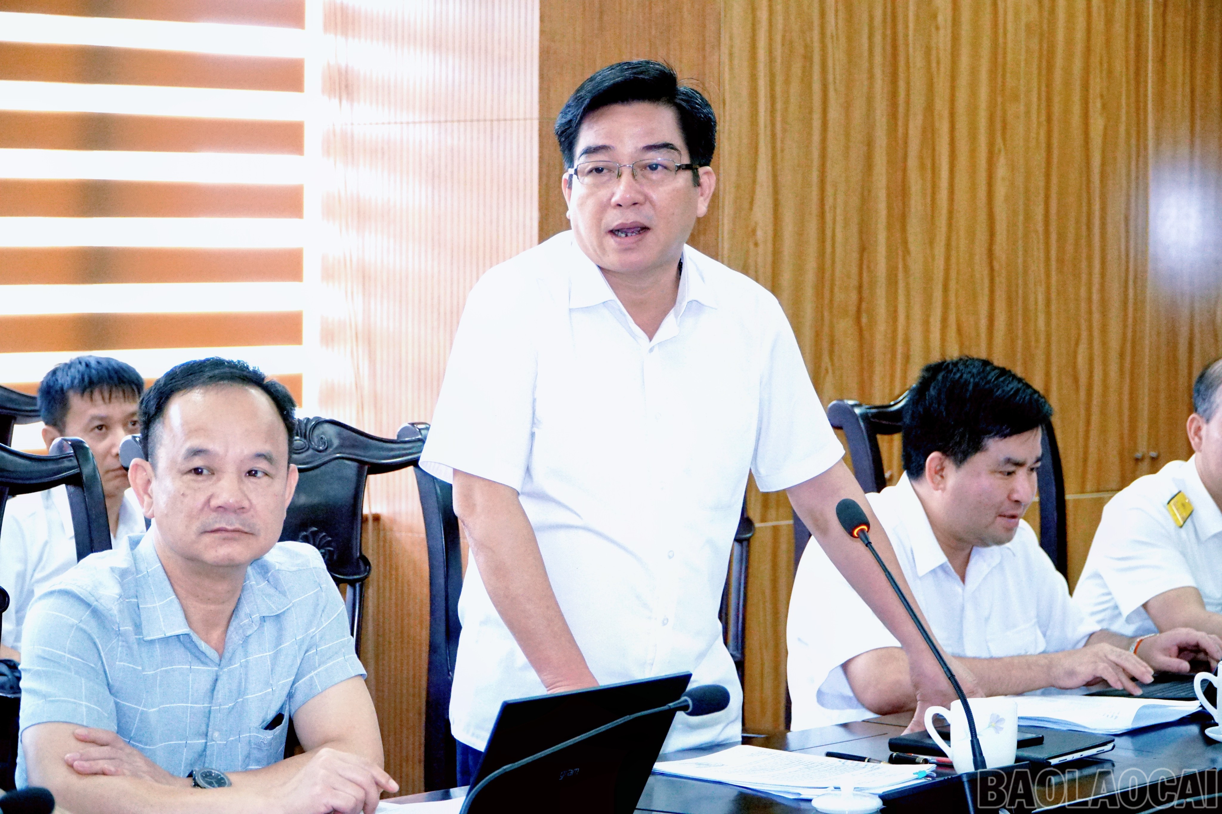 Các đại biểu phát biểu ý kiến. baolaocai-br_retouch-2025051917580155.jpg