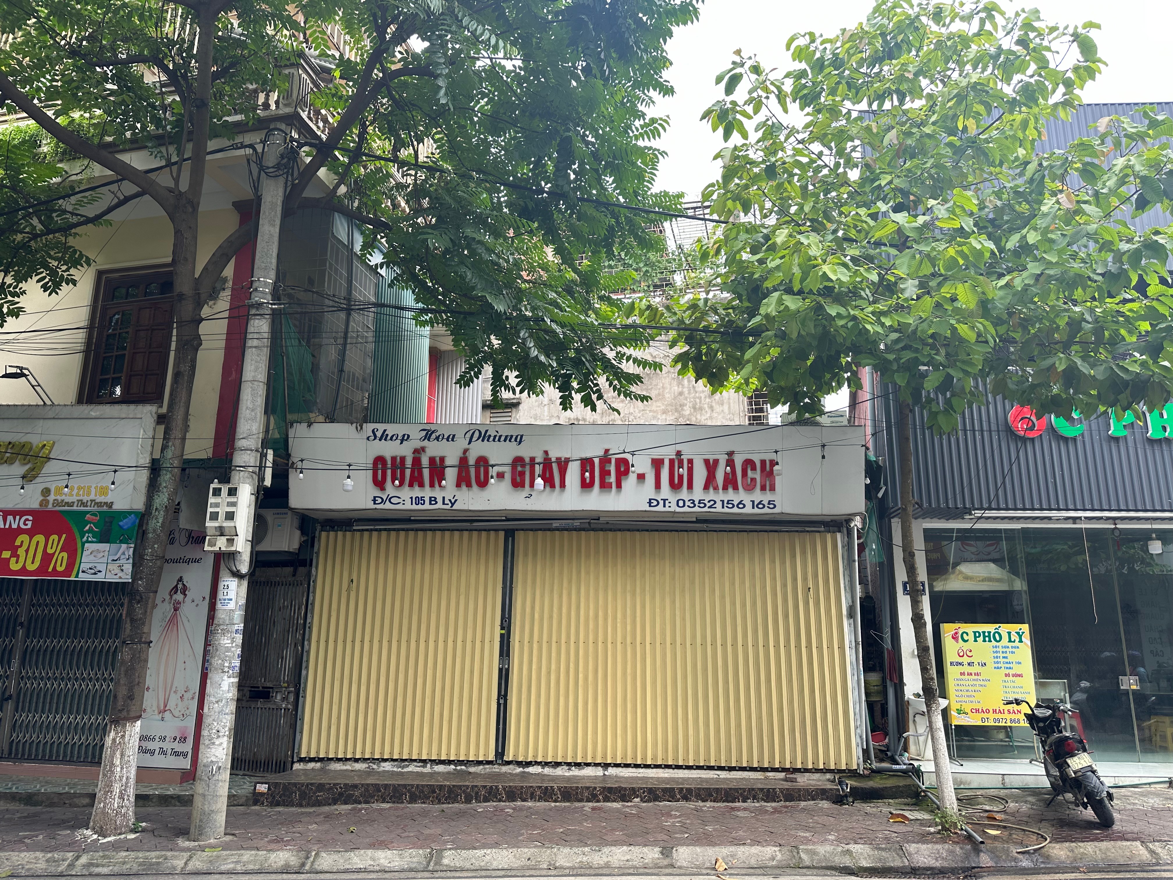 Una gran tienda de moda también cerró. img-1607.jpg