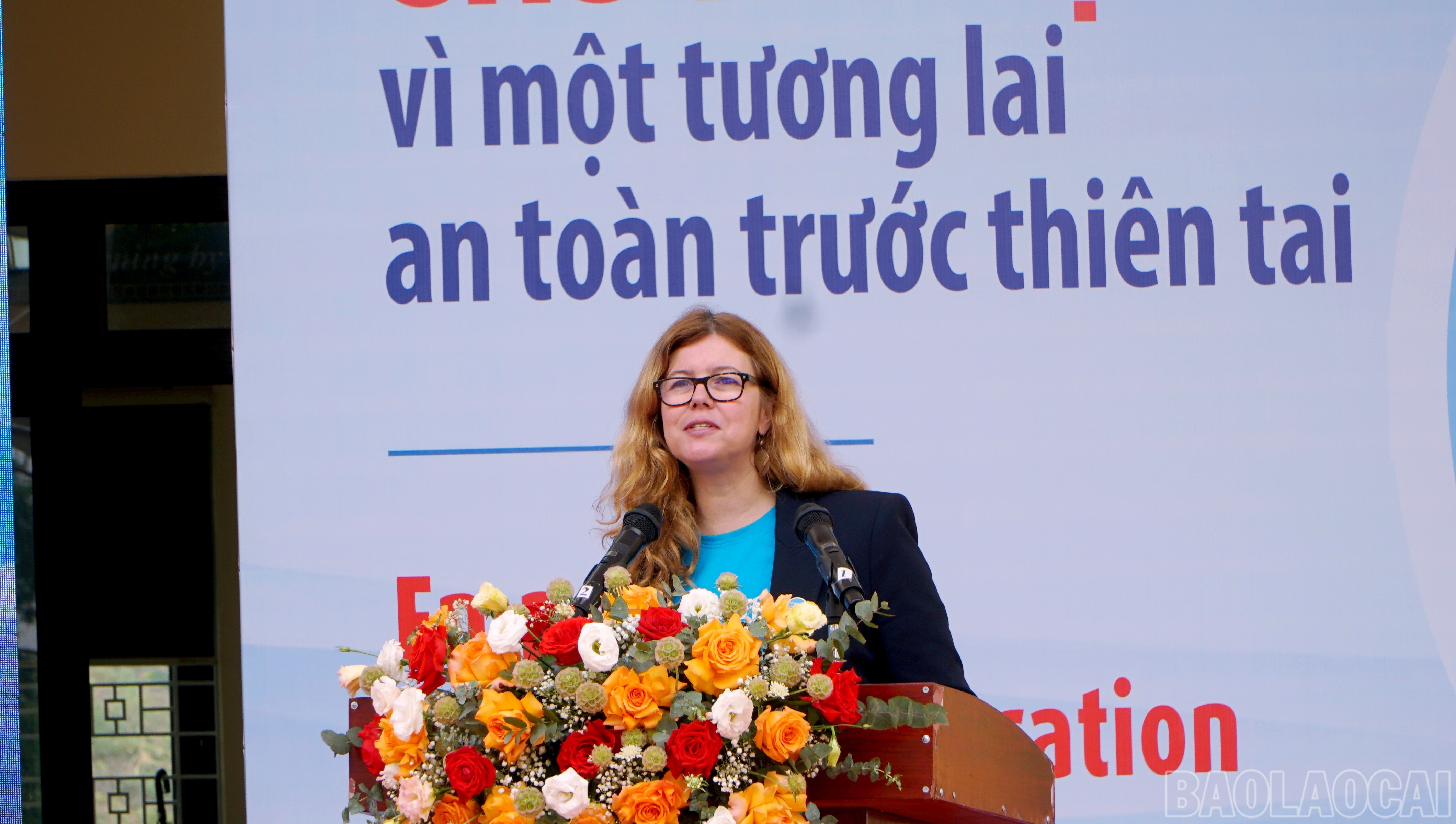 Bà Silvia Danailov phát biểu hưởng ứng tại buổi lễ. baolaocai-br_img-20250517-112810.jpg