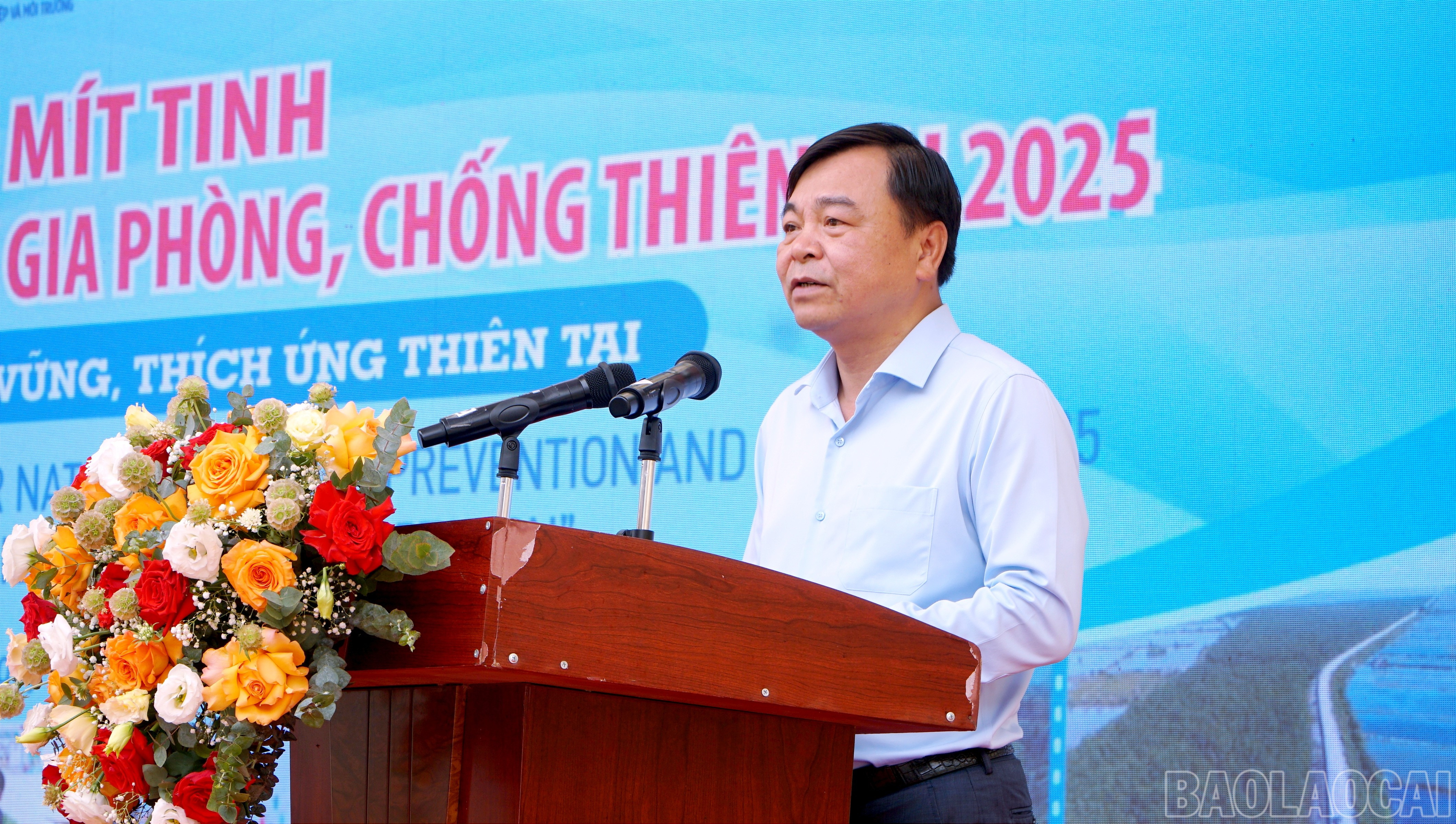 Thứ trưởng Bộ Nông nghiệp và Môi trường Nguyễn Hoàng Hiệp phát biểu khai mạc lễ mít tinh. baolaocai-br_img-20250517-112602.jpg
