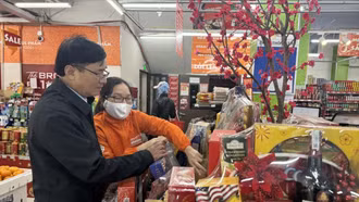 Thị trường quà Tết Bính Ngọ 2026: Hàng Việt chiếm ưu thế