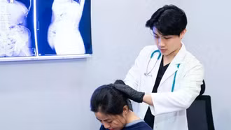 Cột sống Gen Z: Hệ lụy từ thói quen ngồi lâu