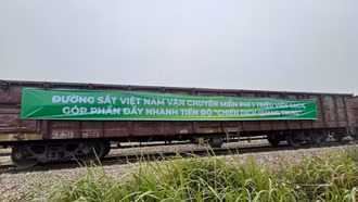 Ngành đường sắt vận chuyển miễn phí 1 triệu viên gạch hỗ trợ xây dựng nhà ở tại miền Trung