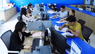 Vì sao “làm sạch dữ liệu đất đai” lại bắt dân đi photo sổ đỏ?