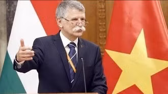 Chủ tịch Quốc hội Hungary Kover Laszlo bắt đầu thăm chính thức Việt Nam