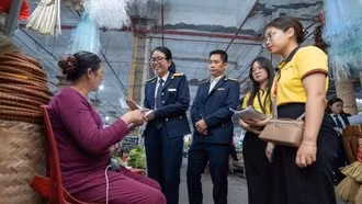 Từ 2026, hộ kinh doanh phải báo cơ quan thuế các tài khoản nhận tiền