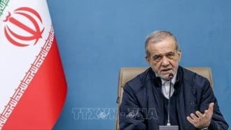 Tổng thống Iran bất ngờ xin lỗi các nước láng giềng, nêu điều kiện không tấn công