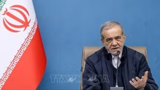 Tổng thống Iran bất ngờ xin lỗi các nước láng giềng, nêu điều kiện không tấn công